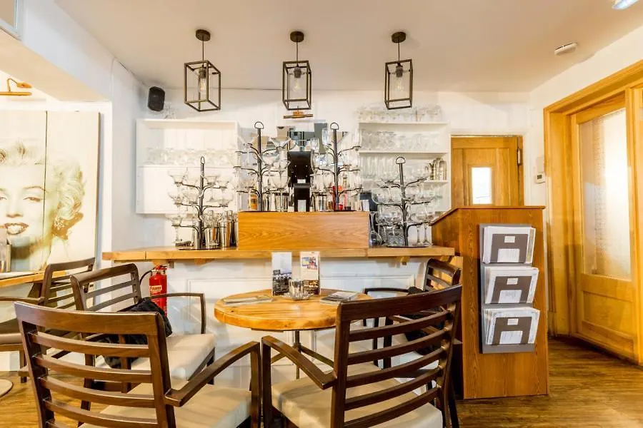 ****  The Gower Hotel Swansea United Kingdom
